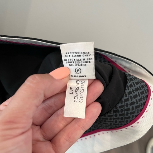 DVF - NWOT - Wool/Elastane Genesis Pants - Picture 7 of 9